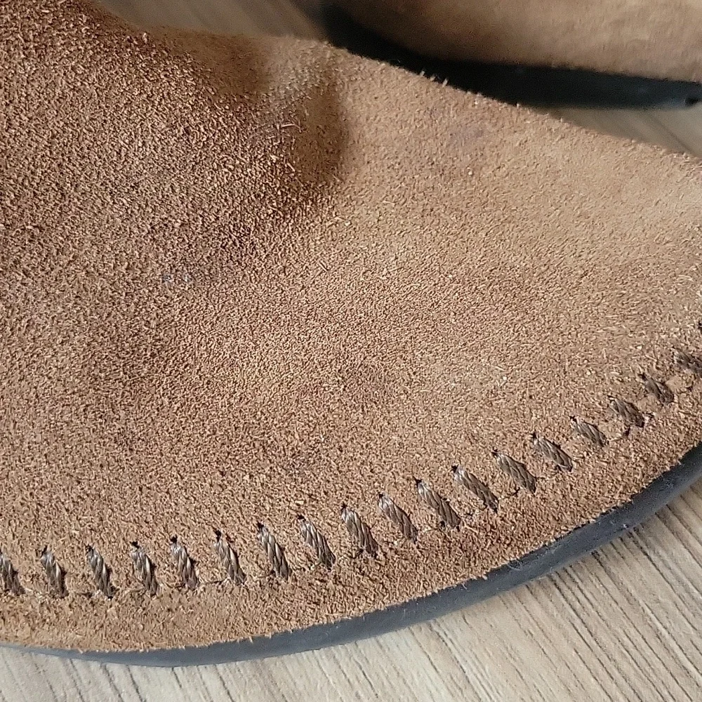 Minnetonka Booties Size 8 - Picture 10 of 11